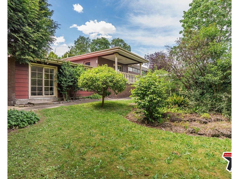 17 Glenview Road, Mount Evelyn VIC 3796
