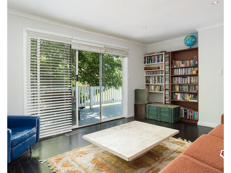 18 Kalimna Street, Mooroolbark VIC 3138