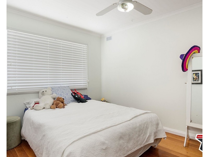 18 Kalimna Street, Mooroolbark VIC 3138