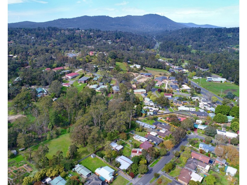 16 Nicholson Crescent, Mount Evelyn VIC 3796