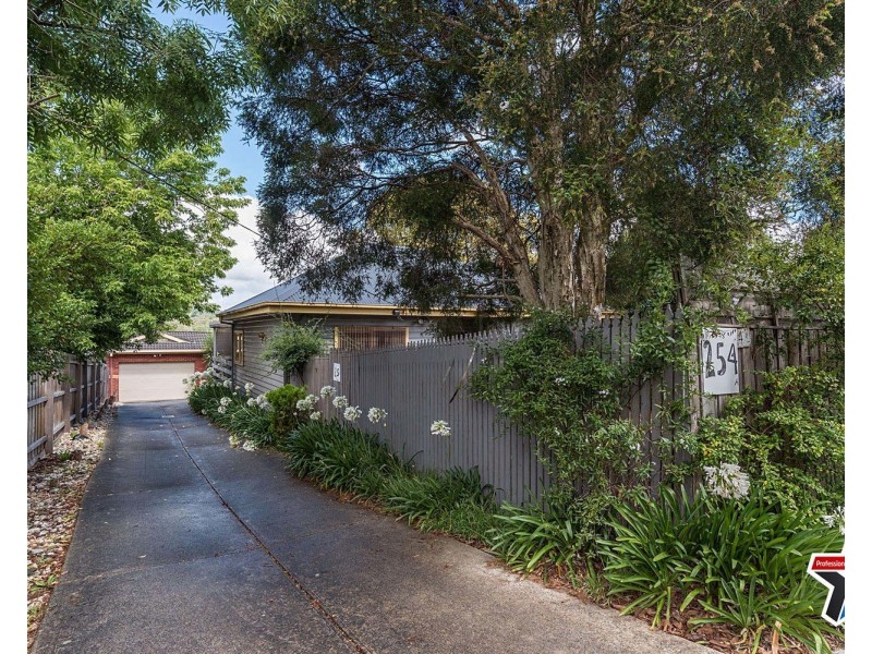 254A Dorset Road, Croydon VIC 3136