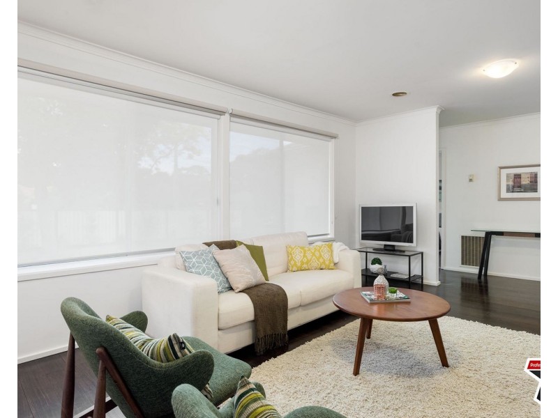 23 Lancaster Road, Mooroolbark VIC 3138