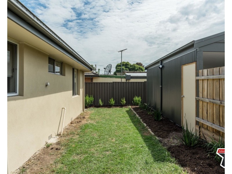 23 Lancaster Road, Mooroolbark VIC 3138