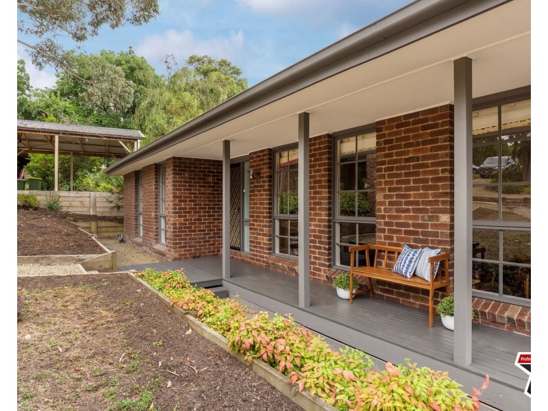 61 Fernhill Road, Mount Evelyn VIC 3796