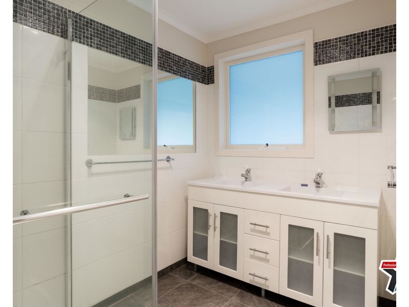 61 Fernhill Road, Mount Evelyn VIC 3796