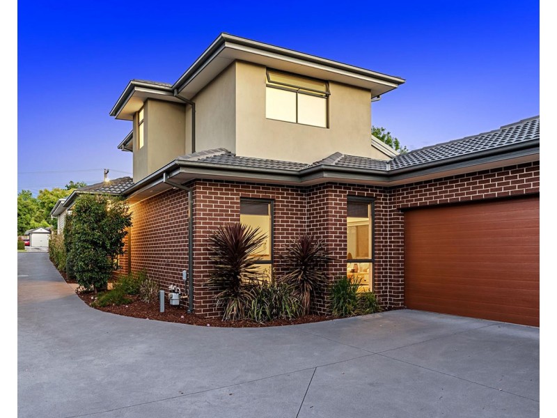 2/7 Rowan Street, Croydon VIC 3136