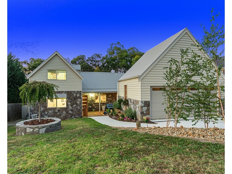 21 Galera Court, Wandin North VIC 3139