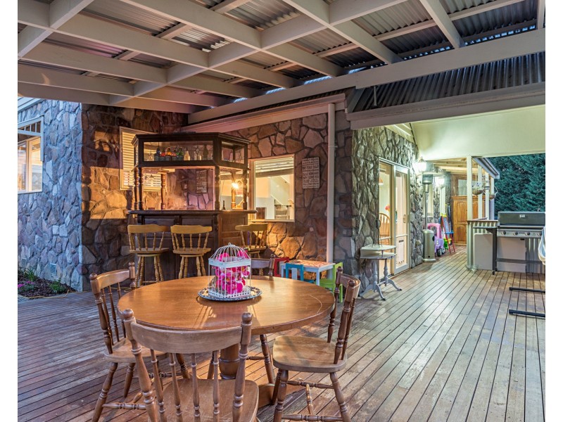 21 Galera Court, Wandin North VIC 3139