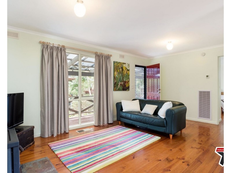 30 Tainton Street, Wandin North VIC 3139