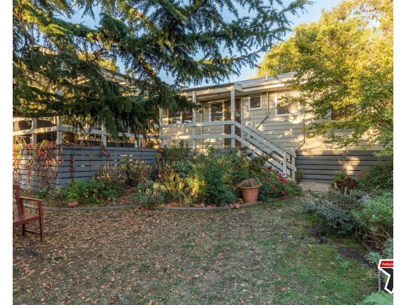 3 Edward Road, Chirnside Park VIC 3116