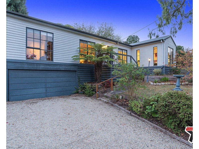 15 Hordern Road, Mount Evelyn VIC 3796