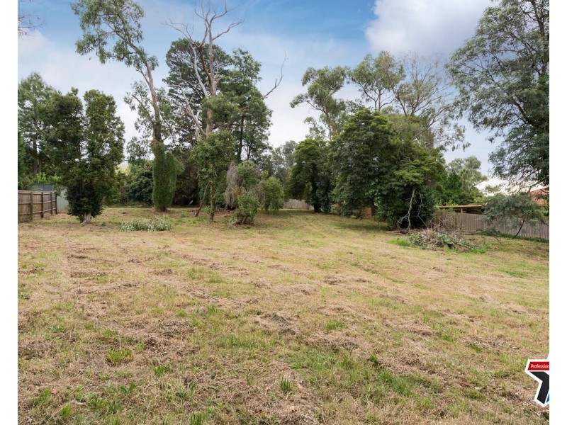 7 & 9  Russell Street, Mount Evelyn VIC 3796