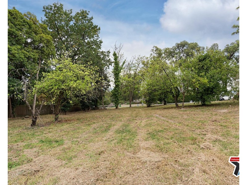 7 & 9  Russell Street, Mount Evelyn VIC 3796