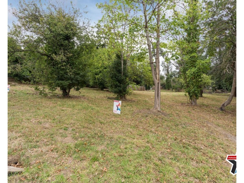 7 & 9  Russell Street, Mount Evelyn VIC 3796