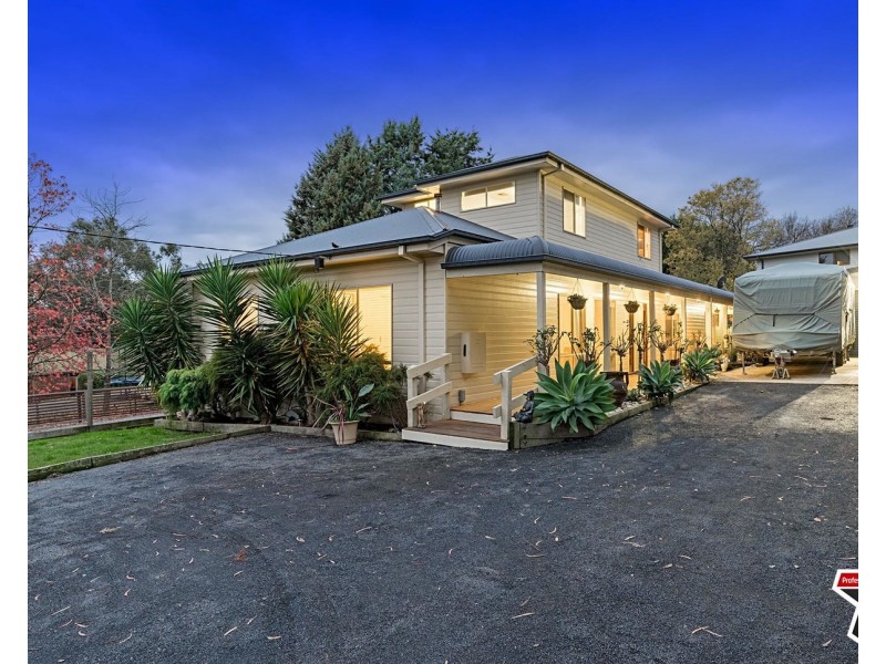12 Sebire Avenue, Wandin North VIC 3139