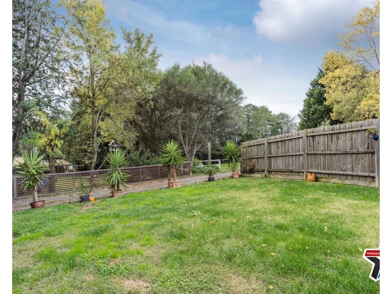 12 Sebire Avenue, Wandin North VIC 3139
