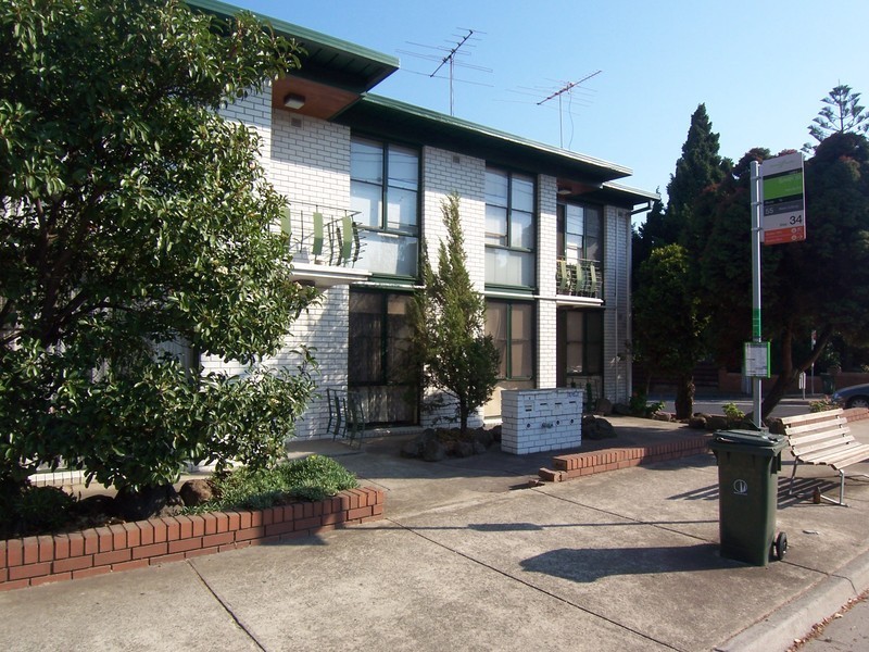 1/2 Allard Street, Brunswick West VIC 3055