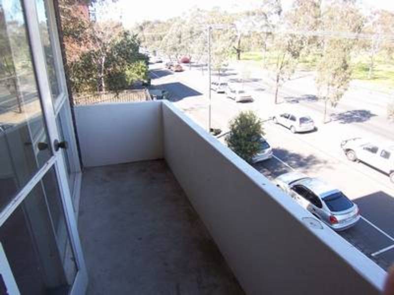 3/841 Park Street, Brunswick VIC 3056