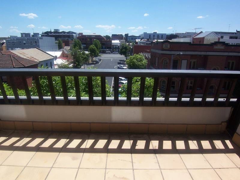 304/24 Cobden Street, North Melbourne VIC 3051