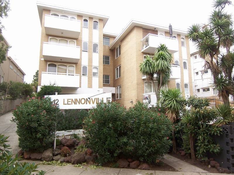 8/10 Lennon Street, Parkville VIC 3052
