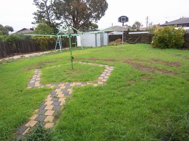 3 Redbank Court, Kings Park VIC 3021