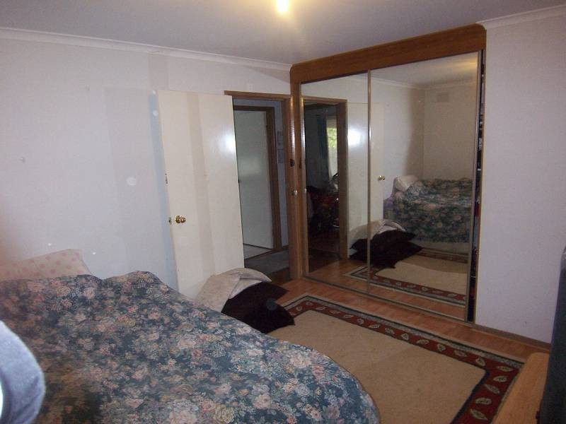 3 Redbank Court, Kings Park VIC 3021