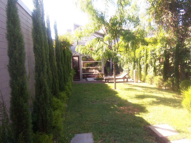 76 Roden Street, West Melbourne VIC 3003