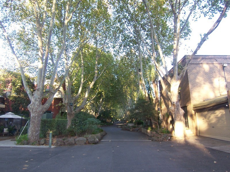 6/Ivy Court, 335 Abbotsford Street, North Melbourne VIC 3051