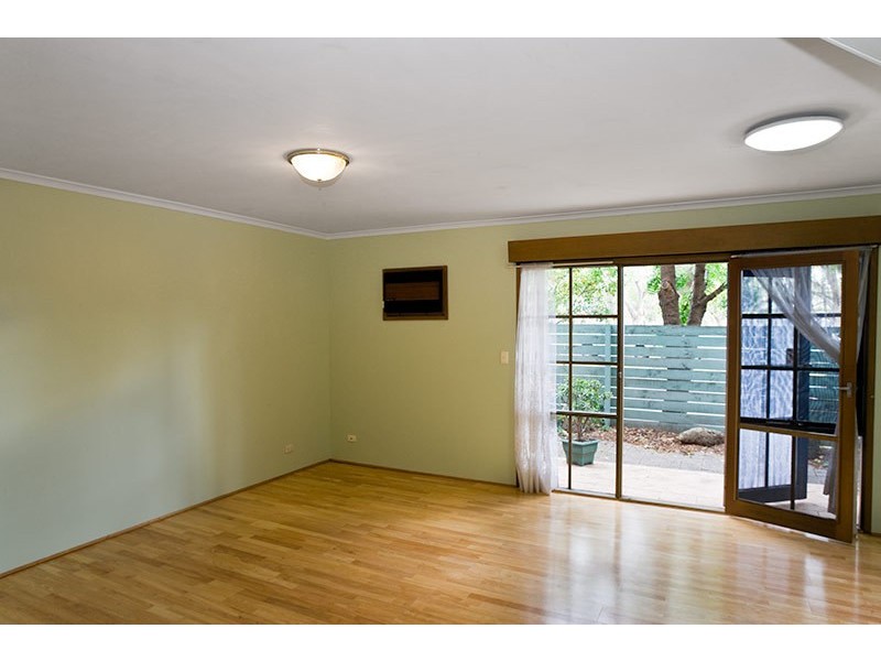 Unit I6/Ivy Court, 335 Abbotsford Street, North Melbourne VIC 3051