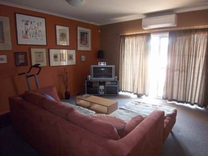 15 Little Dryburgh Street (North), North Melbourne VIC 3051