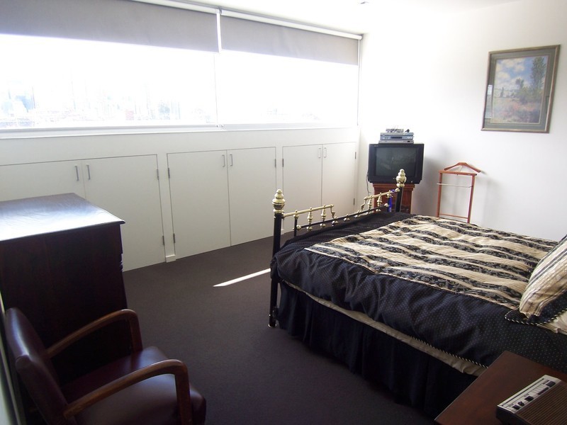 2/225 Adderley Street, West Melbourne VIC 3003