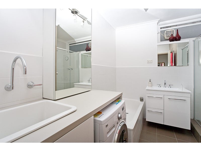 4/469 Dryburgh Street, North Melbourne VIC 3051