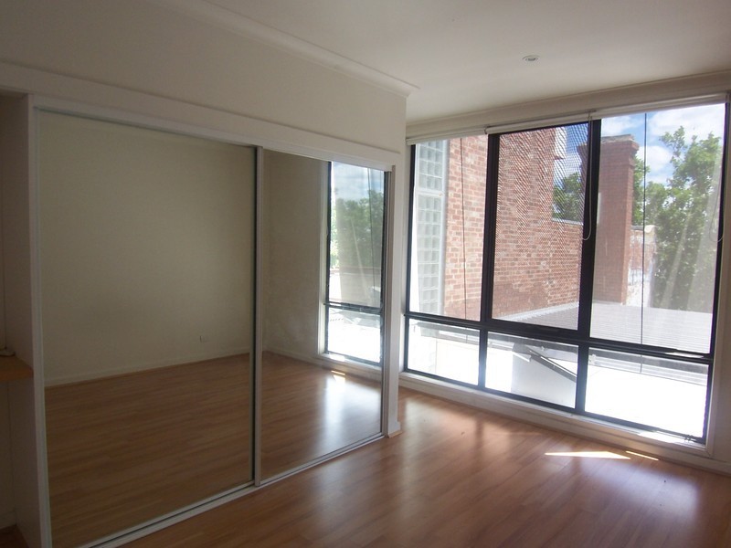 2/629 Queensberry Street, North Melbourne VIC 3051