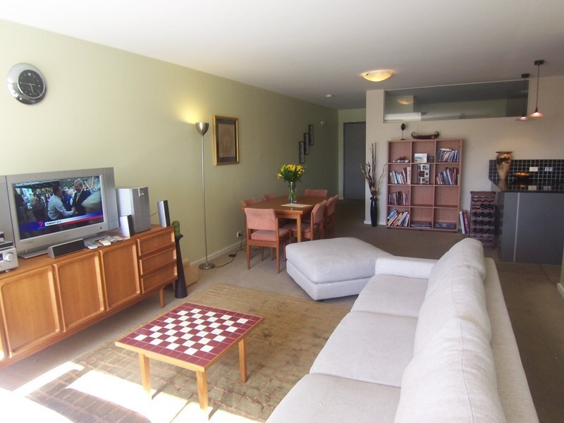 11/2A Baillie Street, North Melbourne VIC 3051