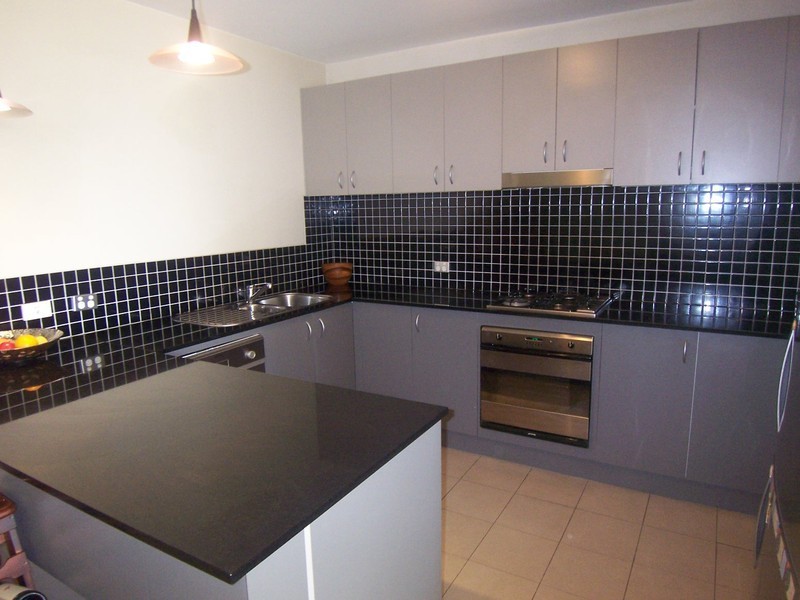 11/2A Baillie Street, North Melbourne VIC 3051