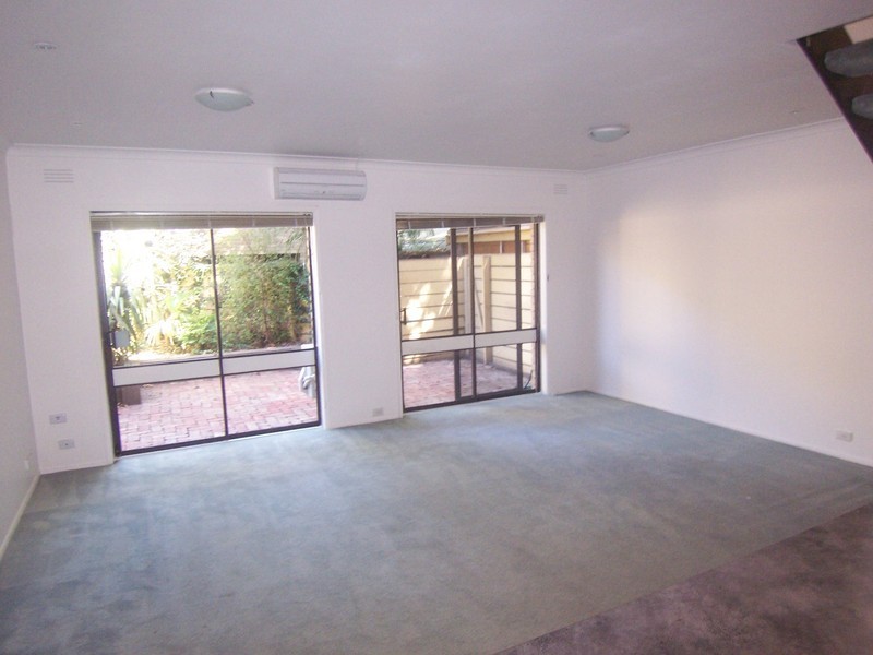 E7/335 Abbotsford Street, North Melbourne VIC 3051