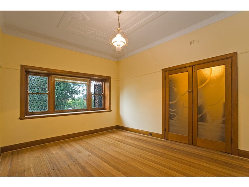 18 Prendergast Street, Pascoe Vale South VIC 3044