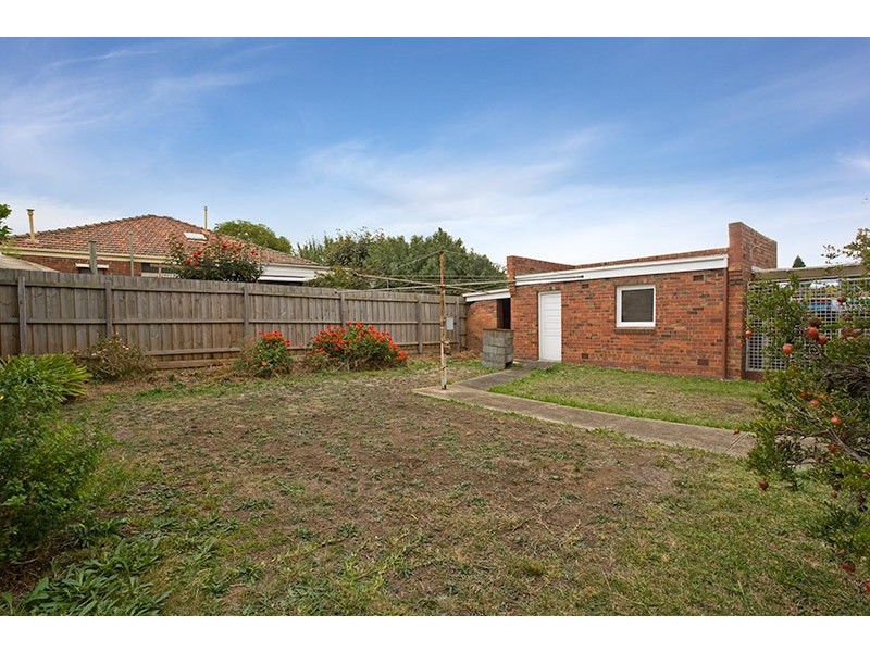 18 Prendergast Street, Pascoe Vale South VIC 3044