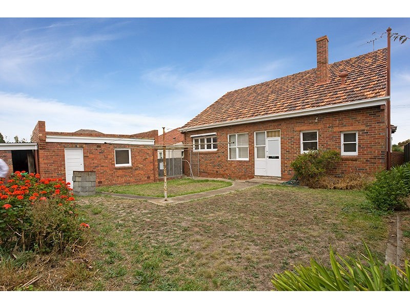 18 Prendergast Street, Pascoe Vale South VIC 3044