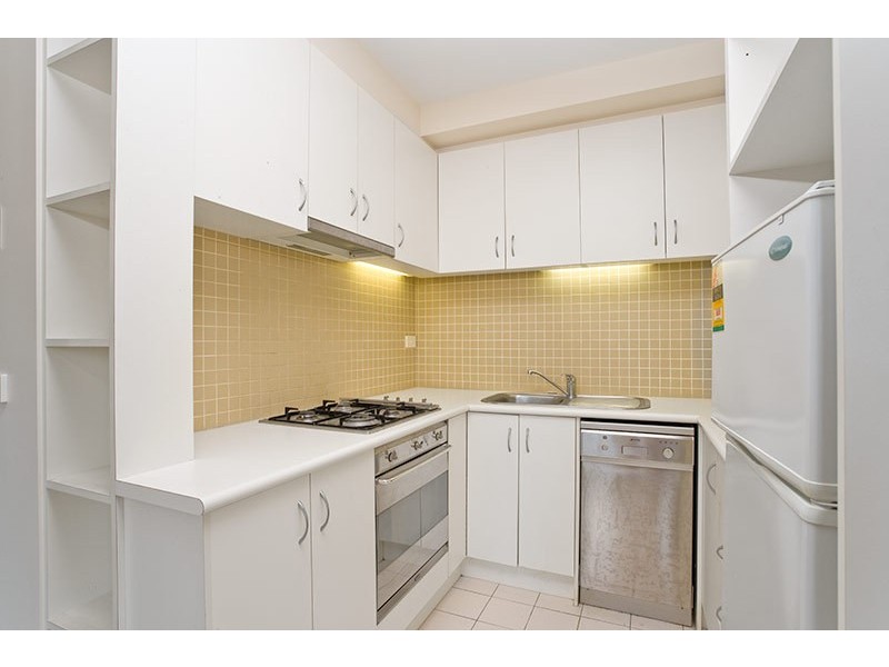 32/16-18 Barkly Place, Carlton VIC 3053