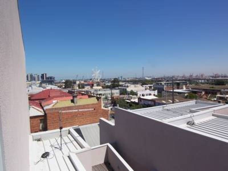 4/37 Little Dryburgh Street (South), North Melbourne VIC 3051