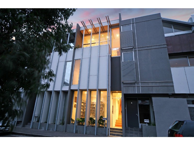 8 Little Dryburgh Street South, North Melbourne VIC 3051