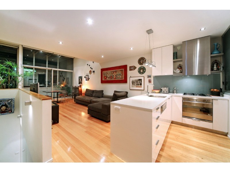 8 Little Dryburgh Street South, North Melbourne VIC 3051