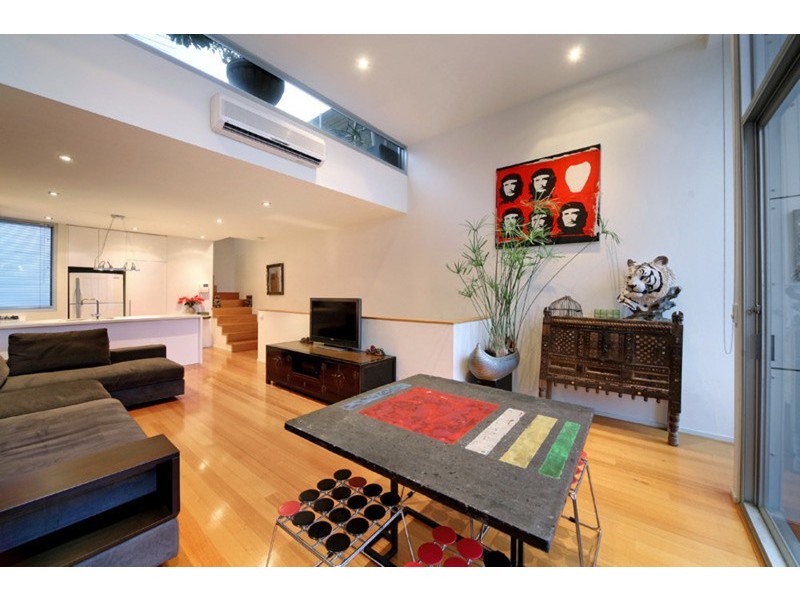 8 Little Dryburgh Street South, North Melbourne VIC 3051