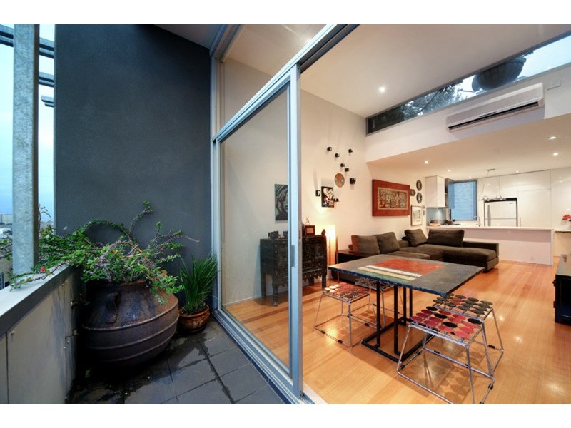 8 Little Dryburgh Street South, North Melbourne VIC 3051