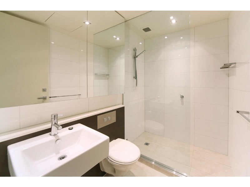 8 Little Dryburgh Street South, North Melbourne VIC 3051