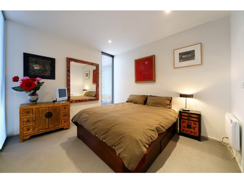 8 Little Dryburgh Street South, North Melbourne VIC 3051