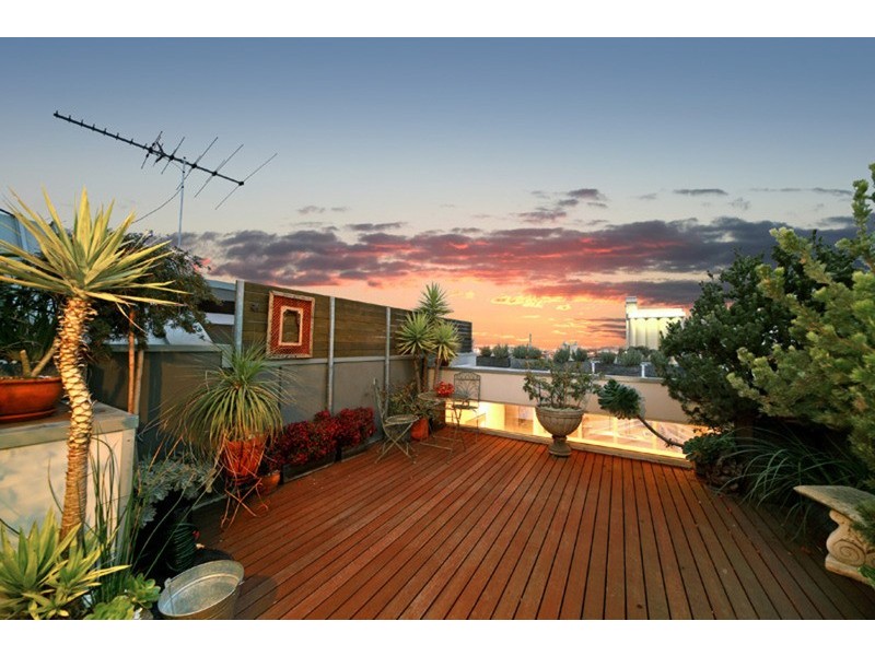 8 Little Dryburgh Street South, North Melbourne VIC 3051