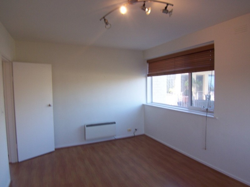 16/31 York Street, St Kilda West VIC 3182