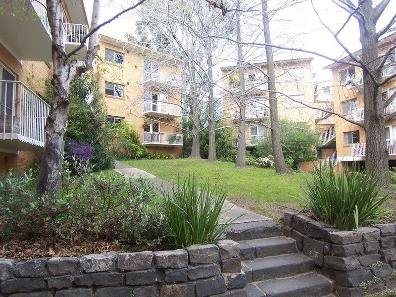 B2-6/65 O’Shanassy Street, North Melbourne VIC 3051